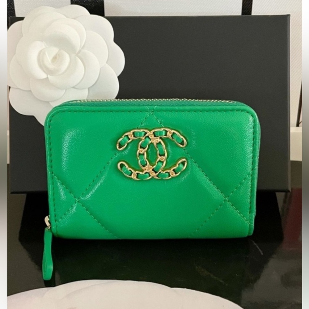 Chanel zipped zipper coin purse/card holder 20S series - Picture 7 of 10